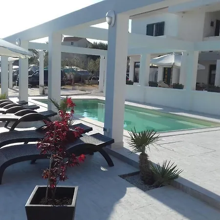 Raffaello Guest house 3*