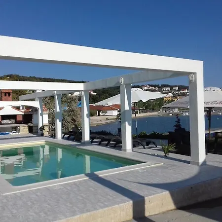 Raffaello Πανσιόν